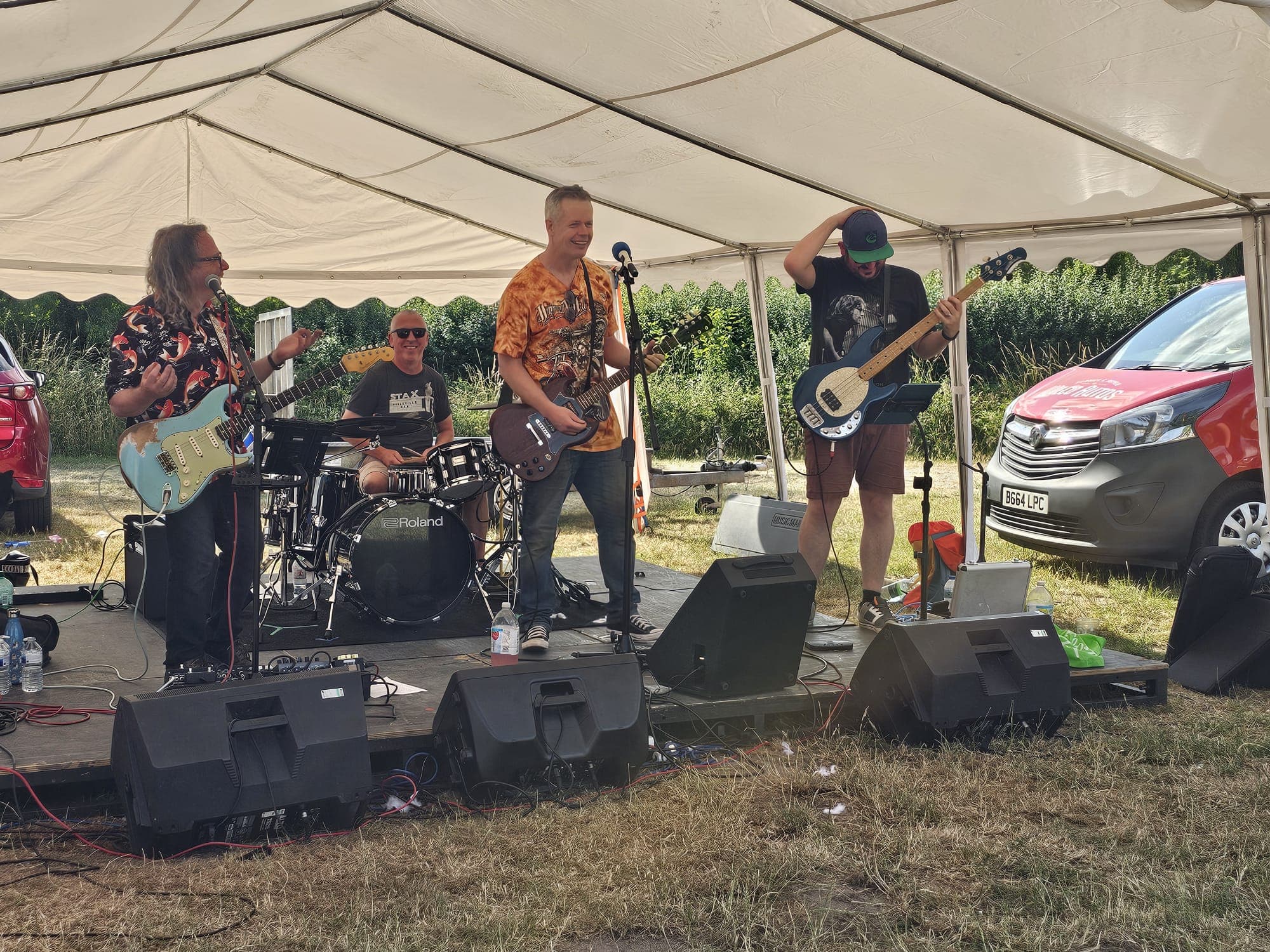 Stereofakeits closing out Kenilworth Carnival 2025